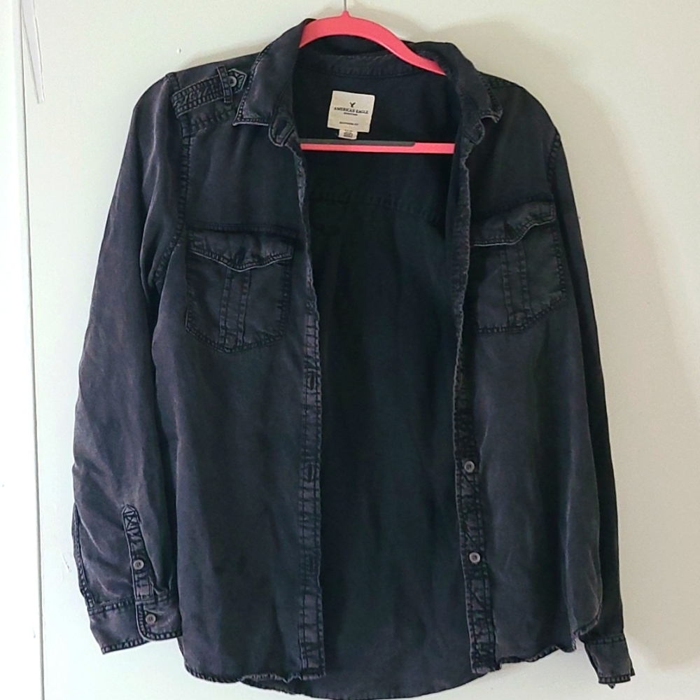 Long sleeved aeo button down